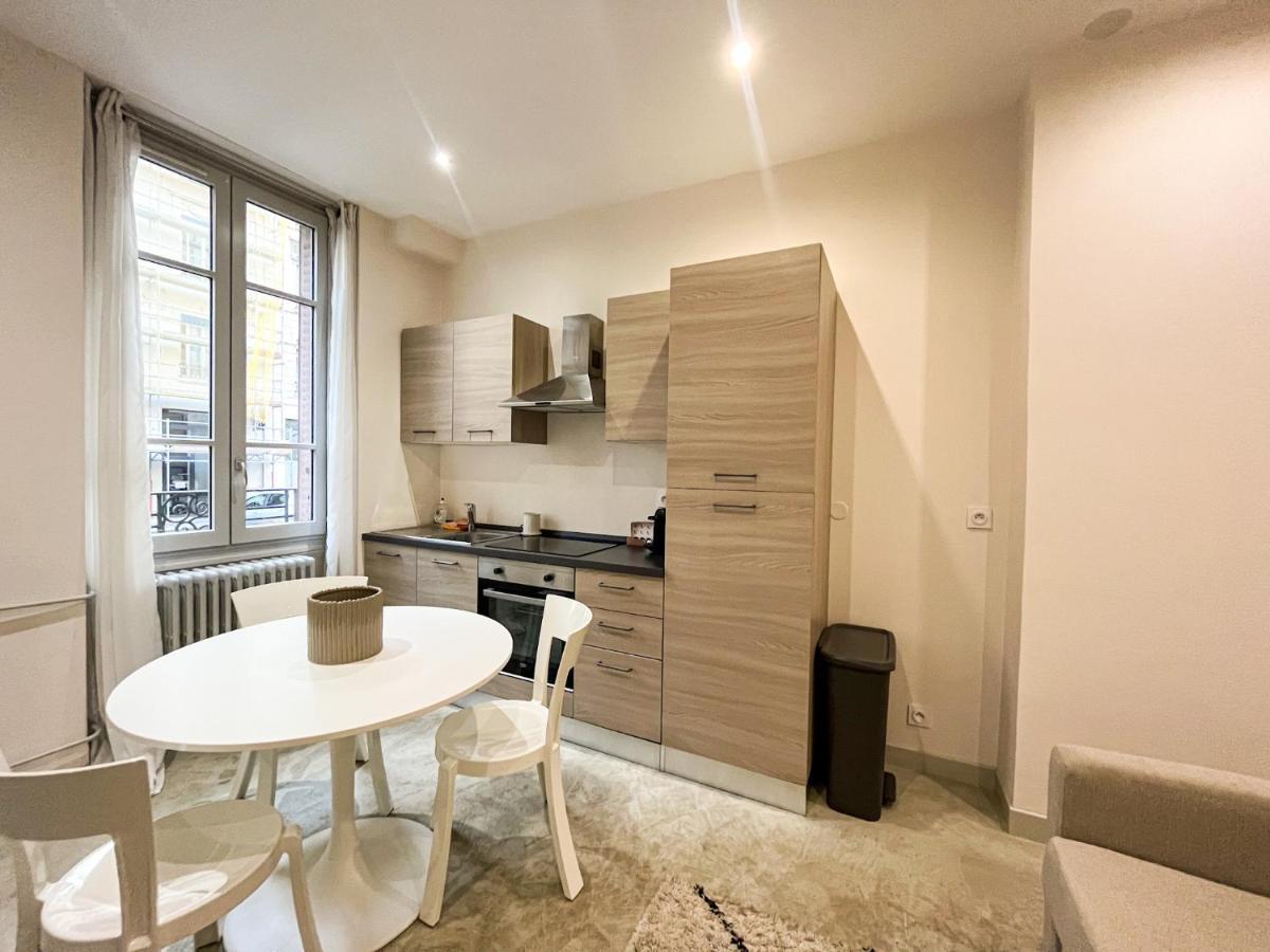 Suite Onyx Lyon Exterior photo